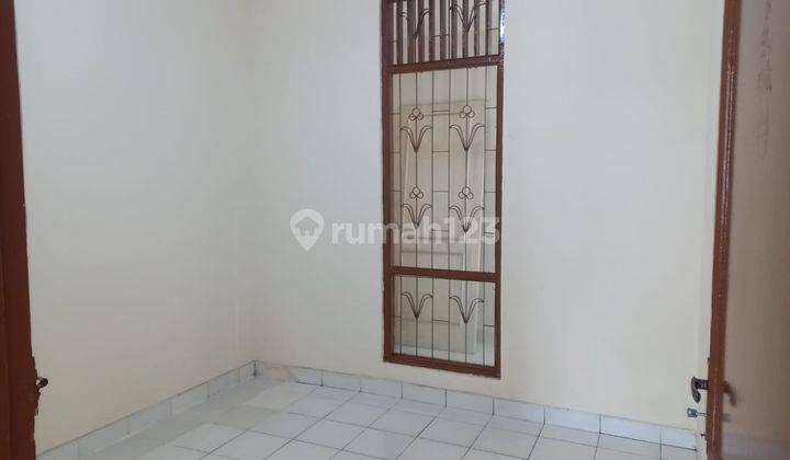 Disewakan Rumah Rapi di Taman Harapan Baru Bekasi 6