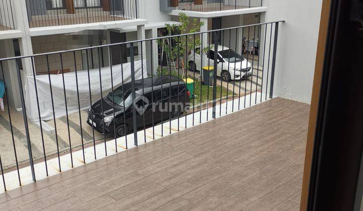 Dijual Rumah Bagus Siap Huni di Metland Cluster Anthia Wisteria 2