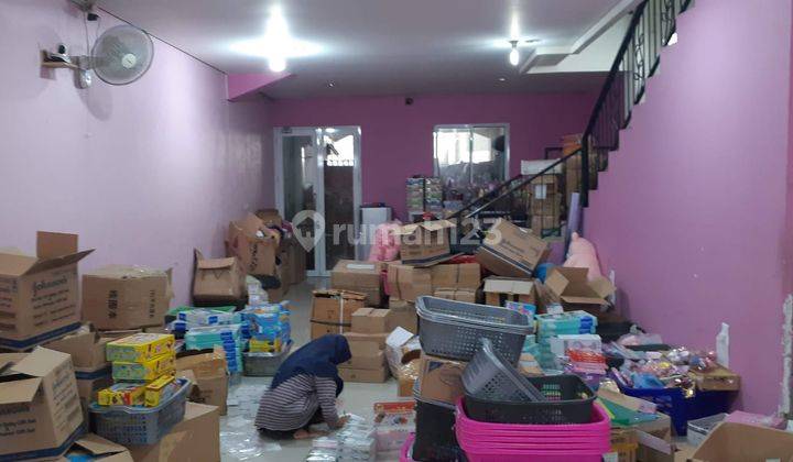 Showroom Seroja 3