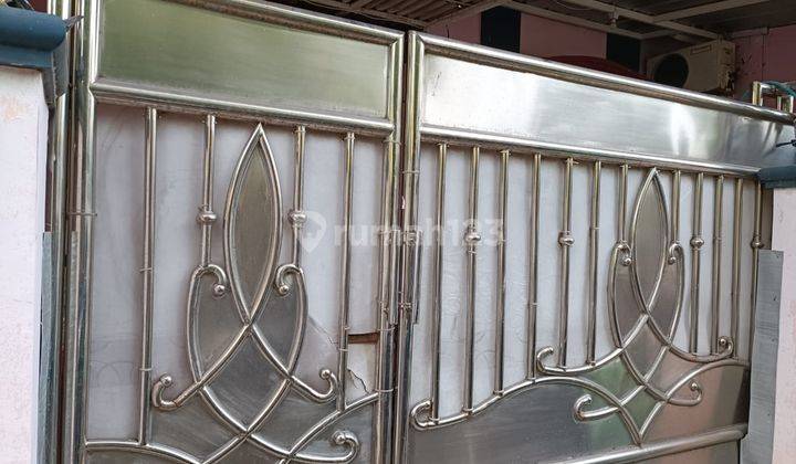 Rumah Sudah Renovasi Unfurnished SHM di Taman Harapan Baru , Bekasi 9