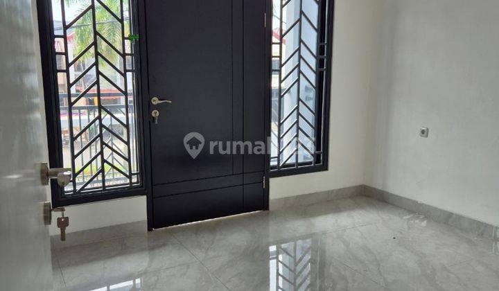 Dijual Rumah Baru Cantik, Siap Huni, Berikut Tempat Usaha di Lokasi Strategis di Metland Menteng, Cakung Jakarta Timur 2