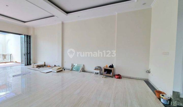 Dijual Rumah Bagus 3 Lantai di Menteng, Jakarta Pusat 2