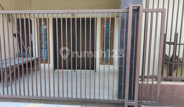 Best Location! Rumah 2 Lantai Strategis Dekat Summarecon Bekasi