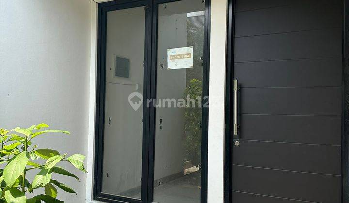 Dijual Rumah 2 Lantai di Cluster Lavesh di Harapan Indah Bekasi 2