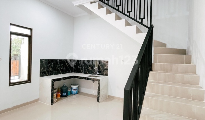 Dijual Rumah Cantik Siap Huni  Di Pondok Ungu Permai