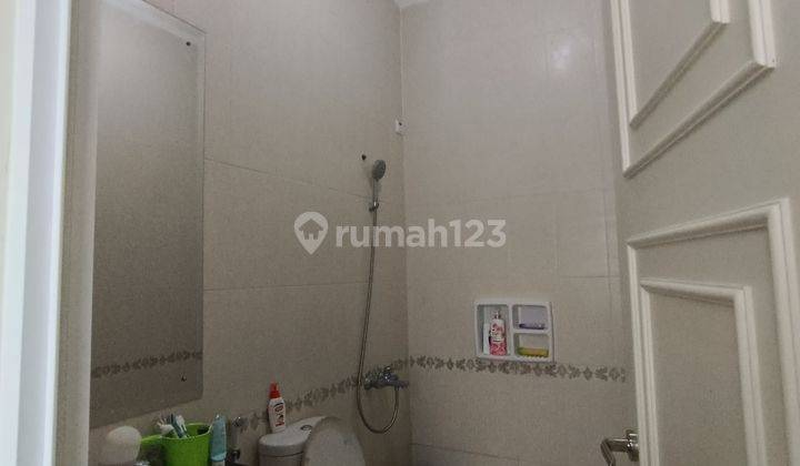 Dijual Rumah Full Furnish Kosongan. 2 Lantai Cantik Dan Indah di Royal Residence, Pulo Gebang. Jakarta Timur 2