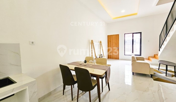 Dijual Rumah Cantk di Bolevard Hijau Kota Harapan Indah