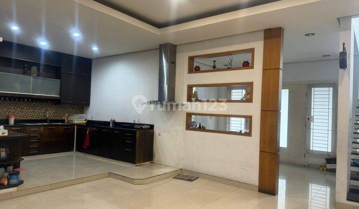 Dijual Rumah Minimalis 3 Lantai di Taman Grisenda, Jakarta Utara 2