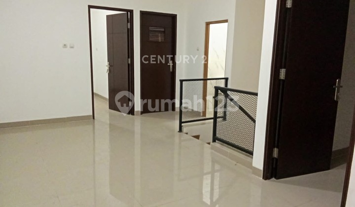 Dijual Rumah Cantik 2 Lantai Di Harapan Indah Bekasi 2