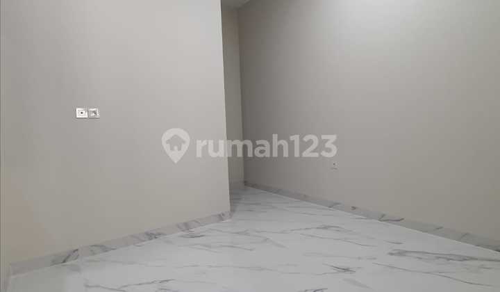 New Minimalist 2½ Story Full Granite Beautiful House in Griya Loka, BSD 2