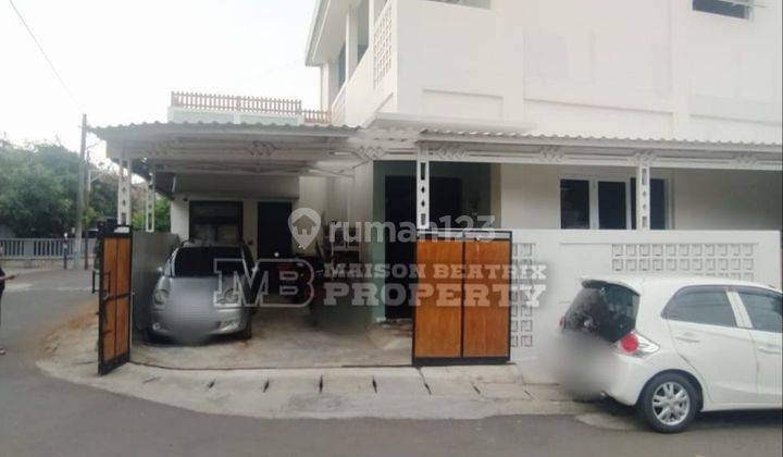 Rumah 3 Lantai Bagus Semi Furnished SHM Perumnas Depok Utara, Beji 2