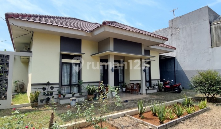 RUMAH BAGUS DENGAN HALAMAN YANG LUAS DI CIATER  - TANGERANG SELATAN 2