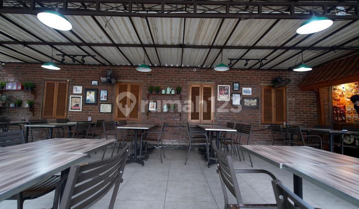 Ruang Usaha Luas dan Terawat di Sayap Dago Ruang Usaha Luas dan Terawat di Sayap Dago