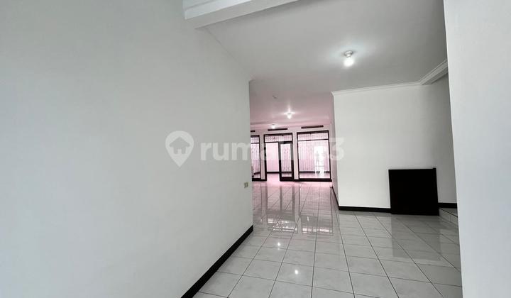 Rented House in Mekar Wangi Suitable for Residential or Commercial Use 2