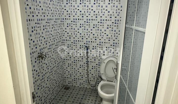 Luxurious and Well-Maintained Shop House in Margaasih, Bandung 2