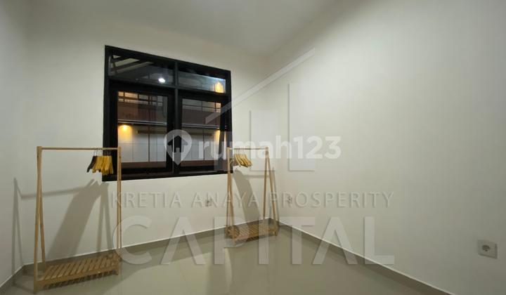 Free Warehouse When Buying a Comfortable and Clean House in Cimahi 2