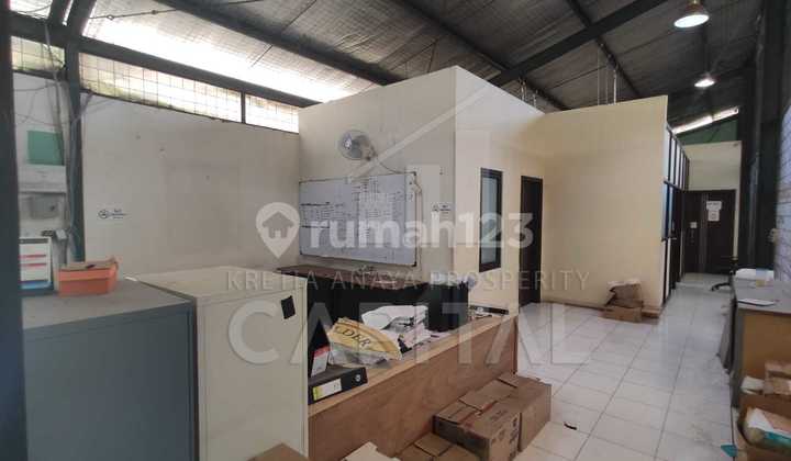 Murah Harga Dibawah NJOP Gudang Dengan Tanah Yang Luas di Mainroad Soekarno Hatta