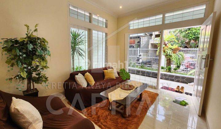 Rumah 2 Lantai Nyaman Semi Furnished di Jalan Waluh Sayap Burangrang Bandung 1