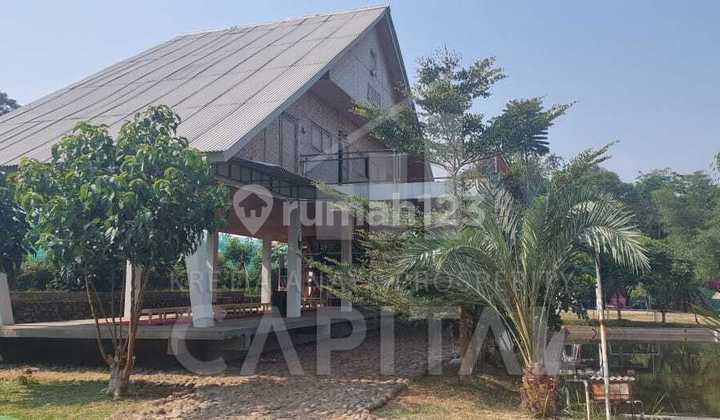 Reduced Price for a Super Spacious and Comfortable Tourist Villa in Bandung