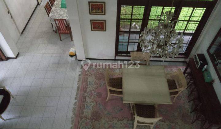 Rumah 2 Lantai Furnished Sayap Dago, Bandung 4