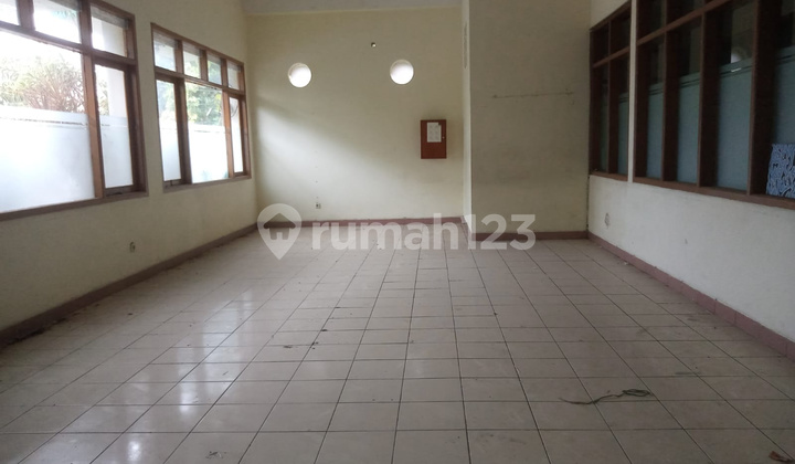 Jual Murah Gedung X Kampus, Sekolah Sayap Dago 12