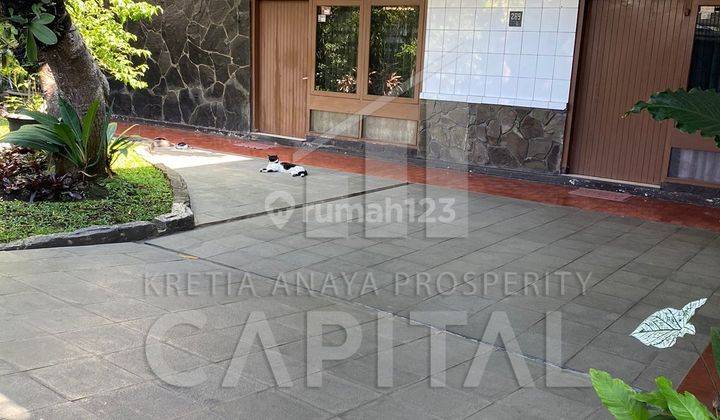 Rumah Semi Furnished Terawat dan Siap Untuk Dihuni di Jalan Raya Cilember 1