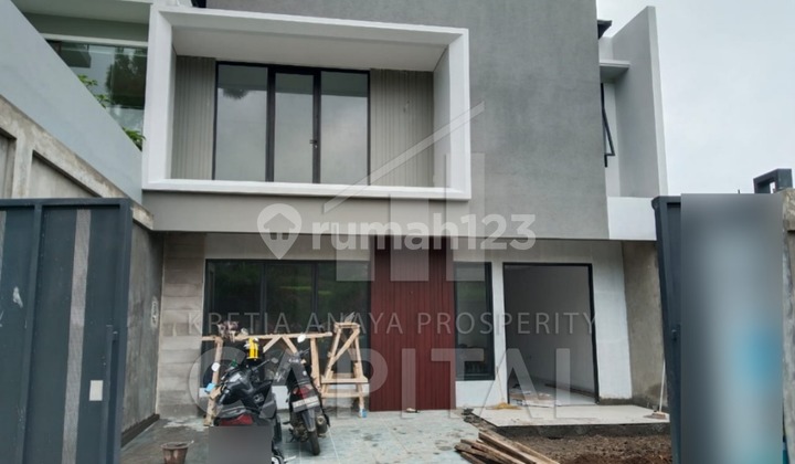Rumah Baru Siap Huni di Setiabudi Regency