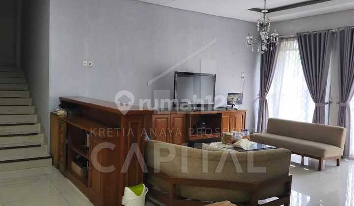 Comfortable and Serene Semi-Furnished House in Setiabudi Regency 2