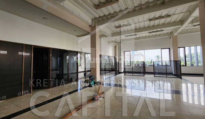 Gedung Siap Huni Cocok Dijadikan Kantor dan Usaha Lainnya di Mainroad Soekarno Hatta Bandung 2