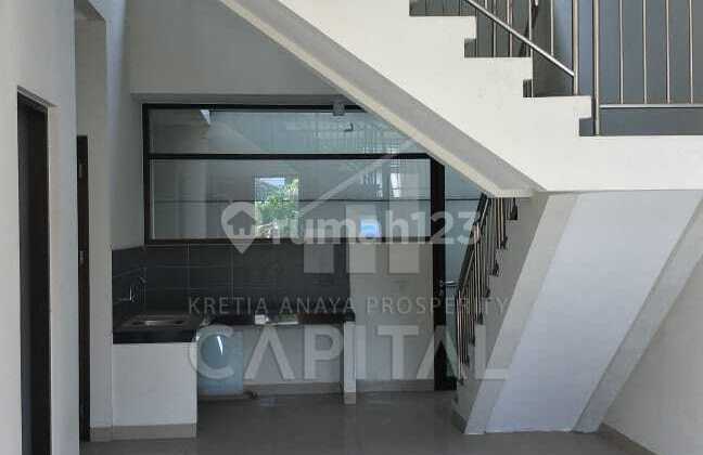 Rumah Minimalis Bangunan Baru Tengah Kota di Sudirman Rumah Minimalis Bangunan Baru Tengah Kota di Sudirman