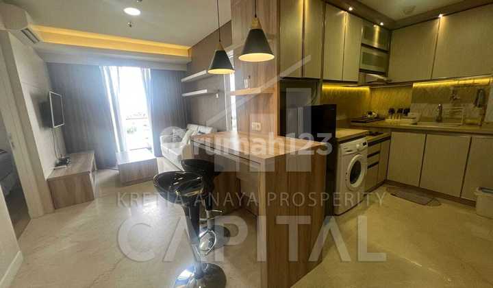 Best Price Comfortable Fully Furnished Unit with Swimming Pool View at Landmark Tower B 2