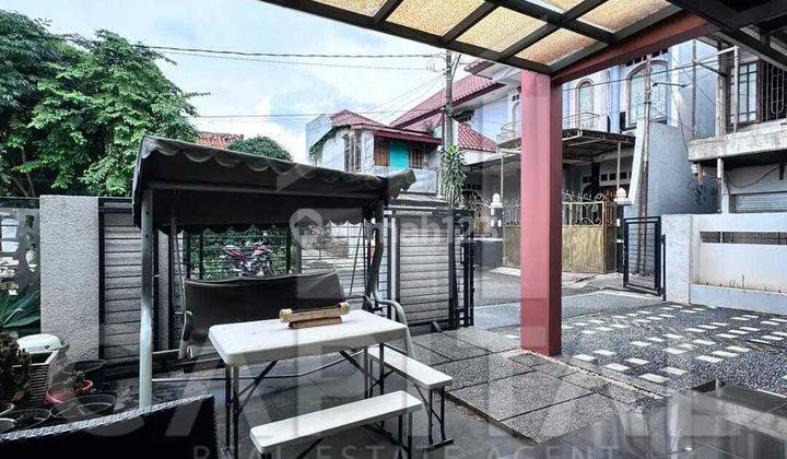 Rumah Dengan Gaya Modern Minimalis, Dgn Lingkungan Yang Nyaman Dan Row Jalan Yang Lebar, Sangat Cocok Untuk Anda Yang Mencari Hunian Area Jakarta Barat 2