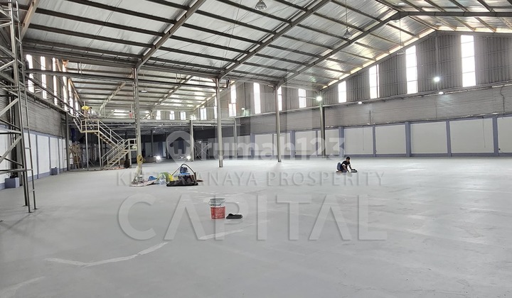 Gudang Bersih Siap Pakai Strategis di Mainroad Soekarno Hatta 