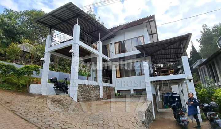 Villa Azalea Full Funiture Dan Swimming Pool di Lembang Bandung Barat Villa Azalea Full Funiture Dan Swimming Pool di Lembang Bandung Barat