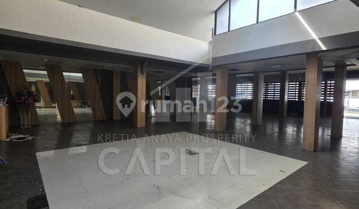 Ruang Usaha Strategis di Cihampelas Mainroad Cocok Untuk Bisnis Kuliner dan Bisnis Lainnya Juga Ruang Usaha Strategis di Cihampelas Mainroad Cocok Untuk Bisnis Kuliner dan Bisnis Lainnya Juga