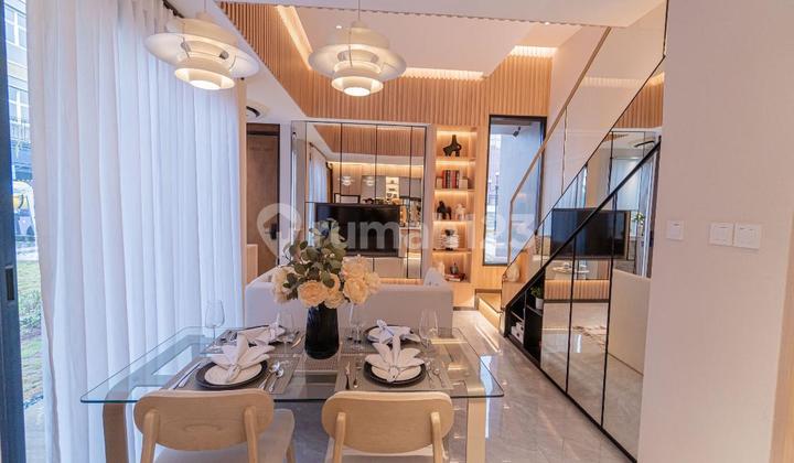 House in an elite area with toll road and TransJakarta access in Sawangan. House in an elite area with toll road and TransJakarta access in Sawangan.