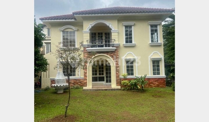 Rumah Hoek America Style The Green BSD, Tangerang Selatan