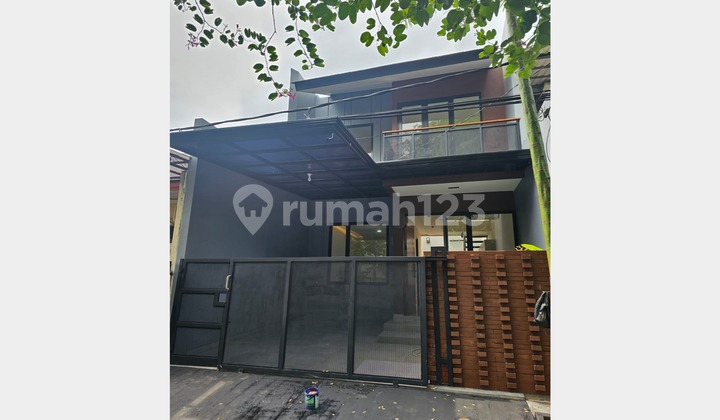 For Sale 2-Story House in Kencana Loka BSD City, South Tangerang