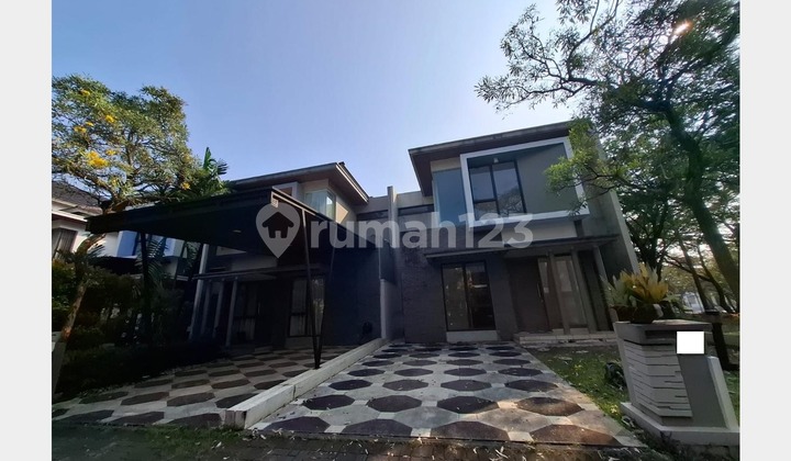 Beautiful South-Facing House in Giardina Height Foresta Cluster, BSD, South Tangerang