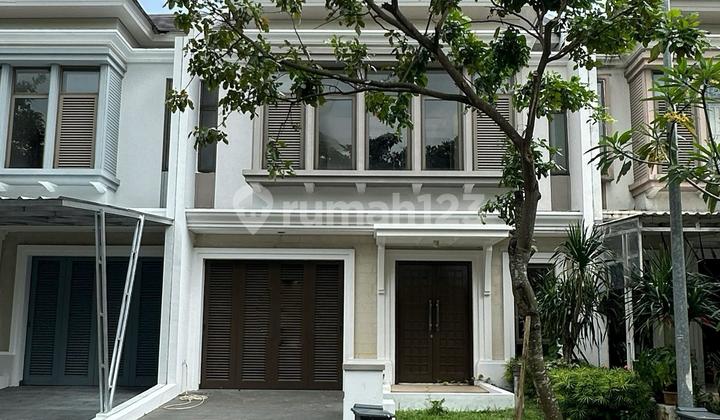Nice House with SHM in Luxmore BSD City, South Tangerang 1