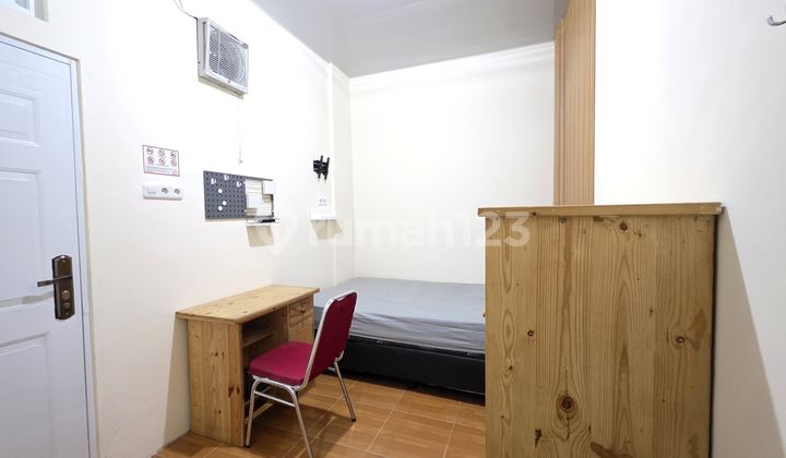 Kost Karang Anyar, Central Jakarta full facilities just bring your suitcase. Kost Karang Anyar, Central Jakarta full facilities just bring your suitcase.