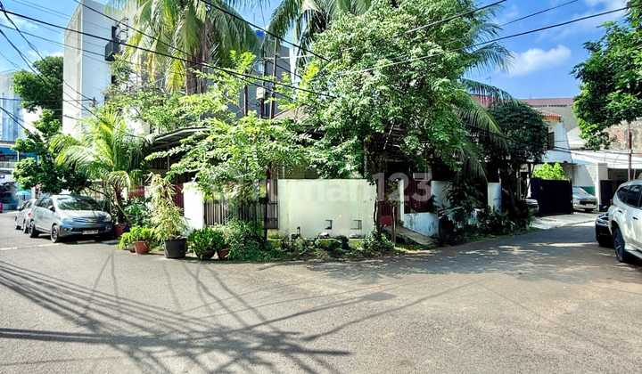 Dijual Rumah Dekat Blok M Plaza Jakarta Selatan