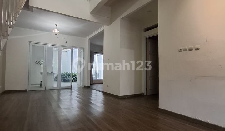 Dijual Rumah Dalam Kompleks Graha Cinere Dekat Akses Toll