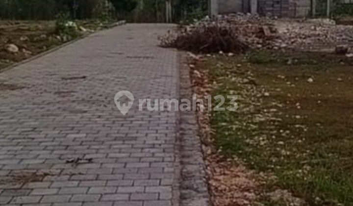 For sale, flat land ready to build, just 5 minutes to Kuta South Beach in Bali.