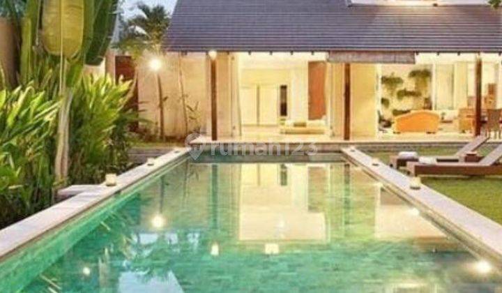 Luxury villa for rent with complete and luxurious facilities and a strategic location in Canggu Bali 2