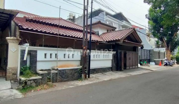 Rumah 2 Lantai Dalam Komplek Strategis Tebet Barat 1