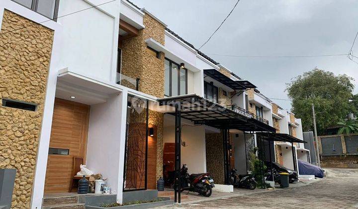 Rumah Cluster 2,5 Lantai di Jantung Kota Depok Dekat Margocity & Gramedia 2