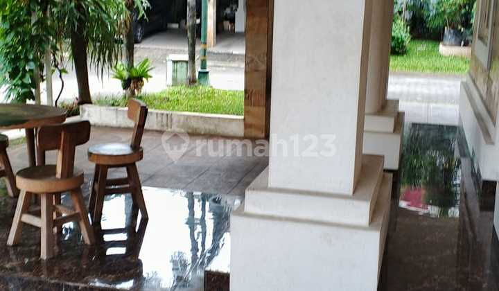 Rumah Hook Cantik 2 Lantai Perumahan Raffles Hills Cibubur 2