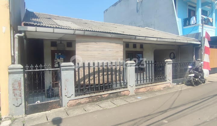 Rumah Strategis Di Ceger Cipayung Dekat Tmii Harga Miring 2