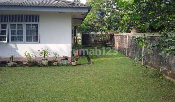 Classic House with Spacious Yard in Arco Sawangan Complex 2